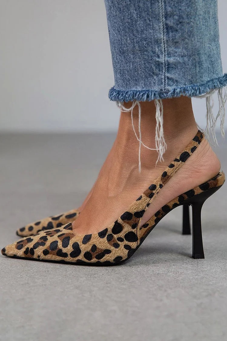 Mocasín Alessia Madrid Leonora con estampado animal, elegante y atrevido, diseño sofisticado para un estilo moderno y audaz.