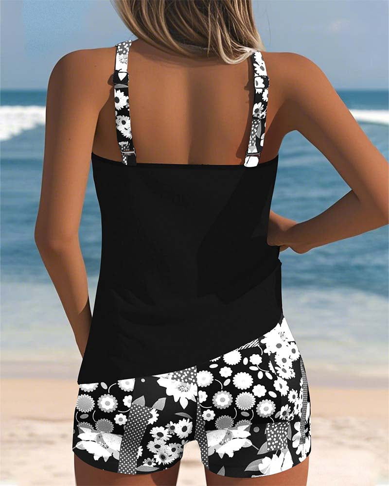 Bañador de dos piezas Sabrina de Alessia Madrid con diseño floral y corte cómodo, ideal para playa y piscinas.
