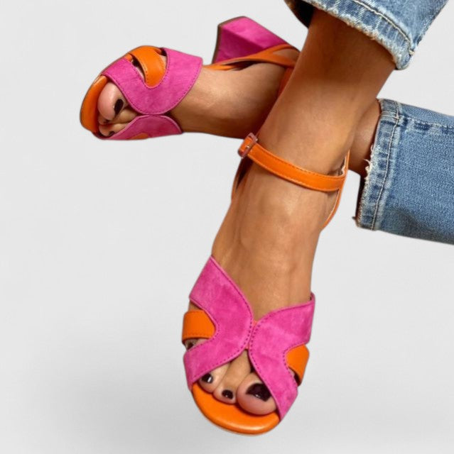 Zapatos ortopédicos de tacón Devynne de Alessia Madrid, en color negro, con suela acolchada y diseño elegante para comodidad.