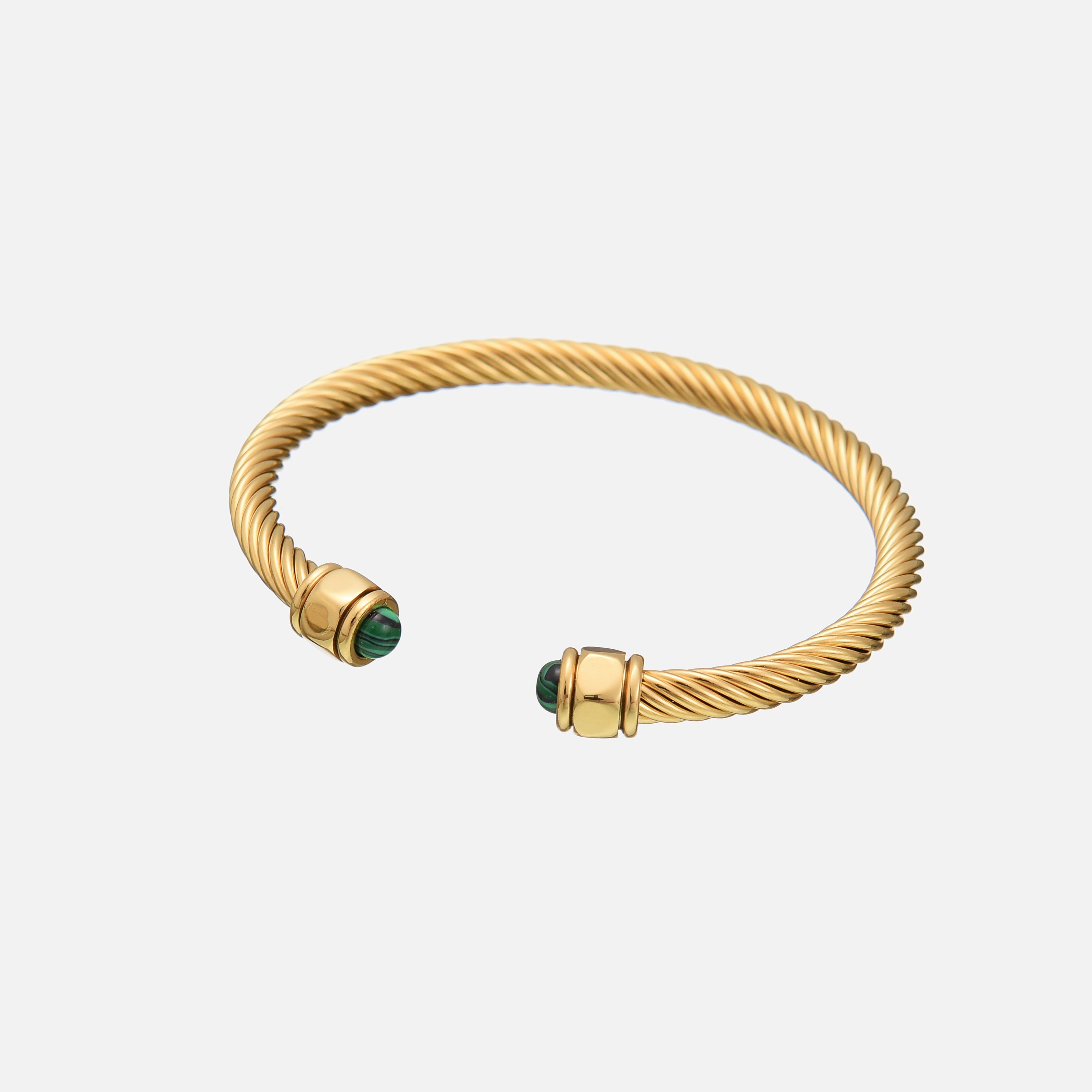 Pulsera ajustable Adelaide de Alessia Madrid con diseño elegante y detalles finos, en tonos metálicos.