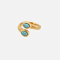 Anillo ajustable Delaphine de Alessia Madrid con diseño elegante y detalles metálicos en acabado brillante.