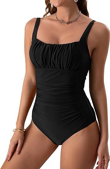 Traje de baño monokini Alessia Madrid Leona con control de abdomen, diseño ajustado y tirantes finos en color negro.