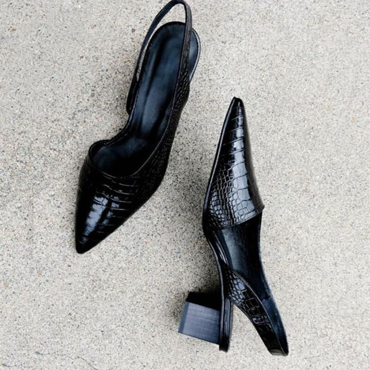 Zapatos de tacón ortopédicos y cómodos Lynn de Alessia Madrid, con diseño elegante y suela acolchada para mayor confort.