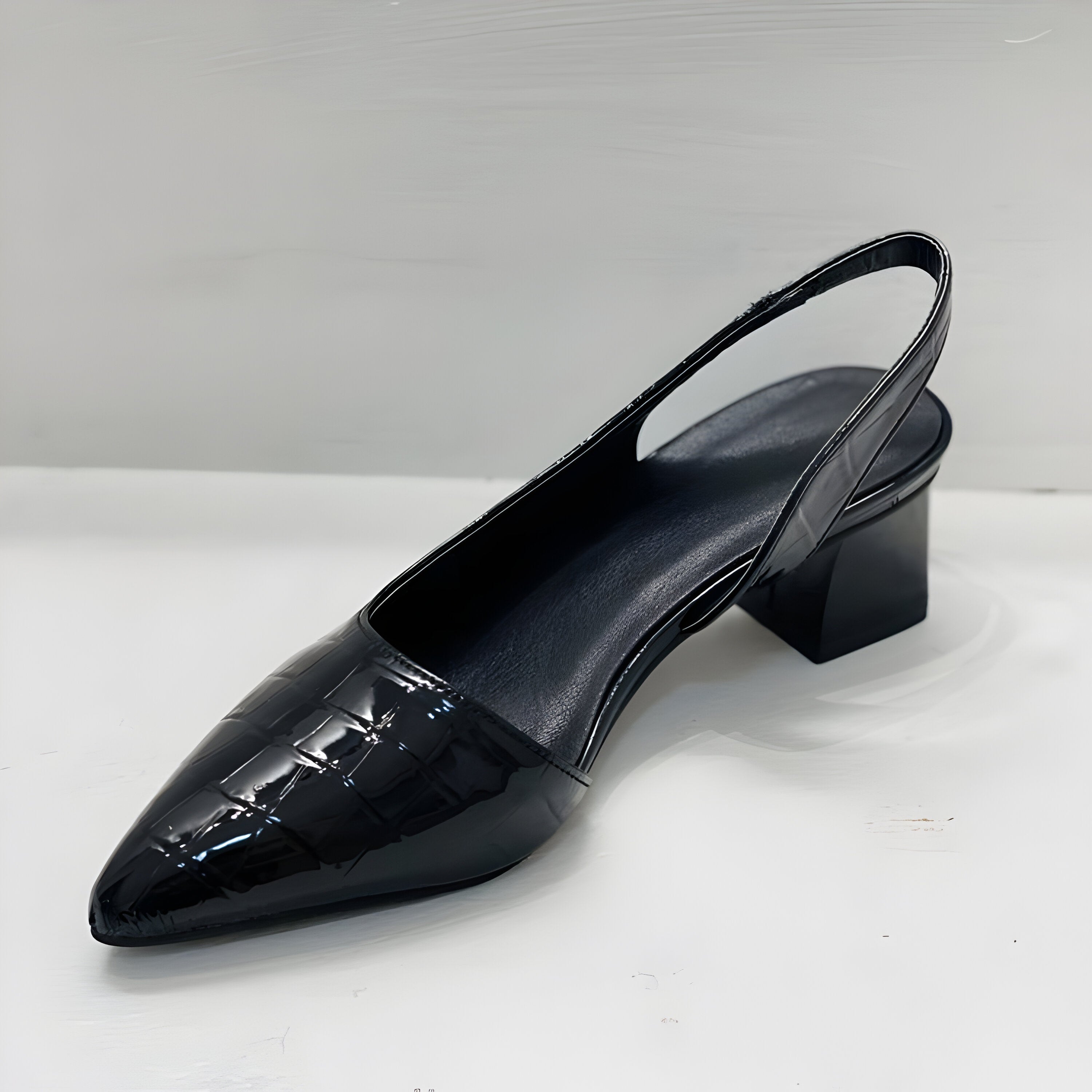 Zapatos de tacón ortopédicos Alessia Madrid Lynn, cómodos y elegantes, con diseño que favorece la postura y la salud del pie.