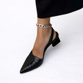 Zapatos ortopédicos y cómodos Lynn de Alessia Madrid, con tacón bajo y diseño elegante para comodidad y estilo.