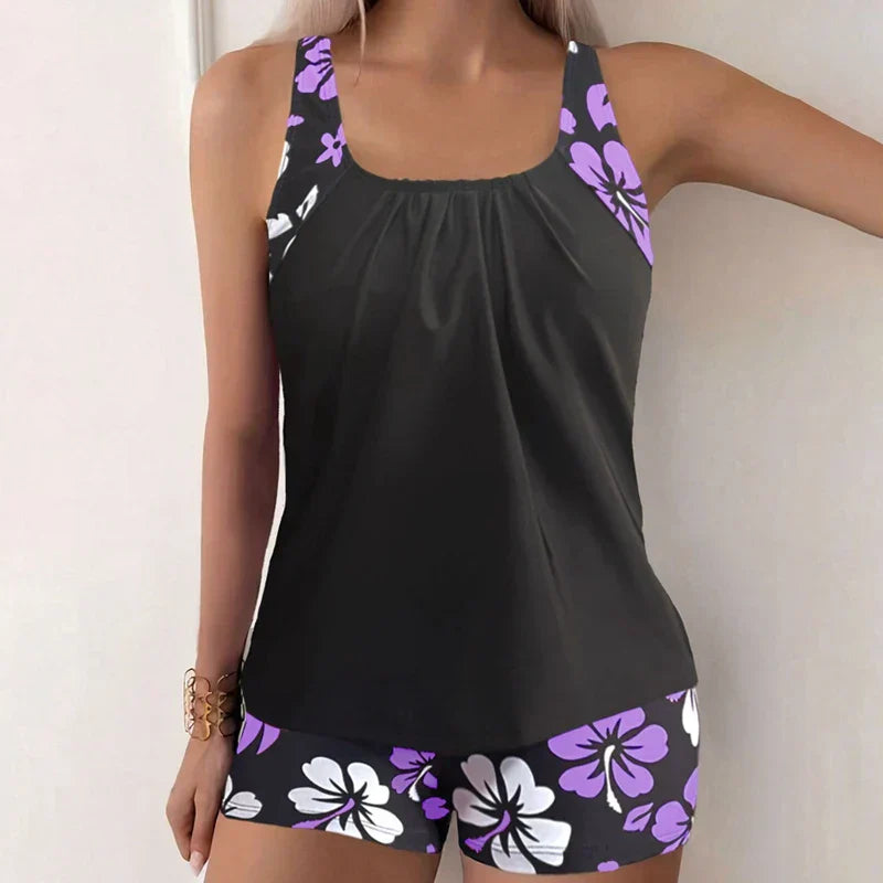 Bañador de dos piezas Ravina de Alessia Madrid, en color vibrante con diseño moderno y detalles elegantes para playa o piscina.