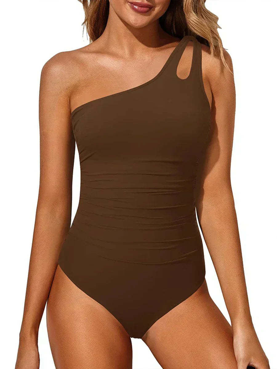 Bañador de un solo tirante Solaya de Alessia Madrid, en color negro, con diseño ajustado y detalles elegantes para playa o piscina.