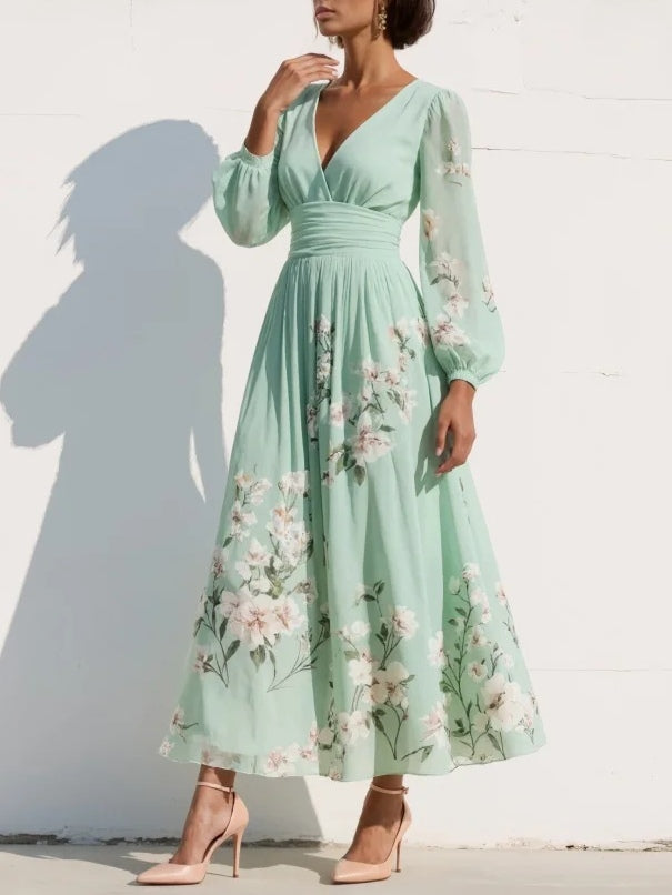 Vestido midi verde claro Aurora de Alessia Madrid con diseño elegante y tela suave, mostrado en la imagen.