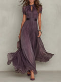 Vestido largo morado Alessia Madrid con escote en V y ribete de encaje, perfecto para ocasiones elegantes.