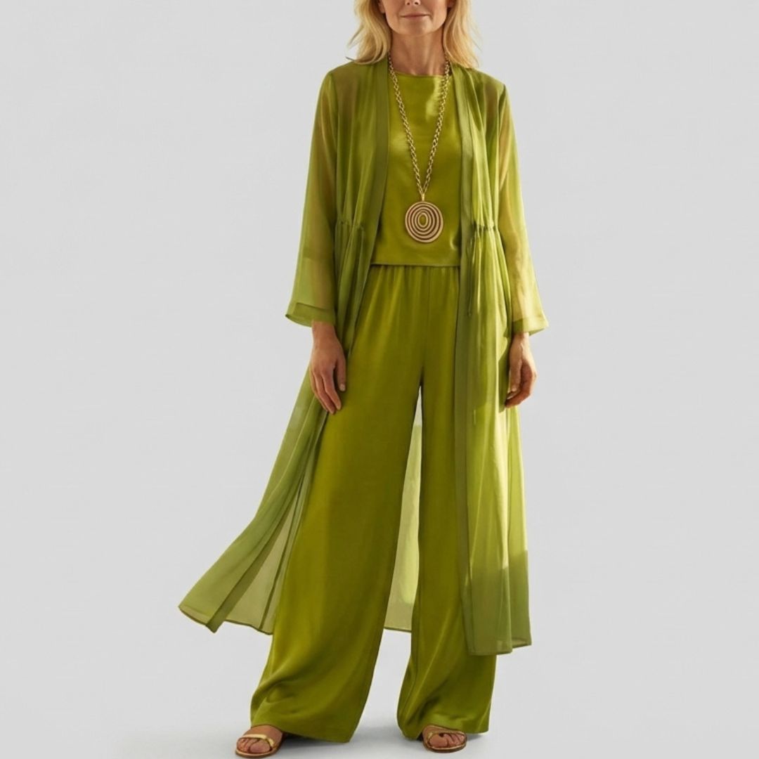 Conjunto elegante y cómodo Elvira de Alessia Madrid, con diseño sofisticado y tejido suave, en color neutro.