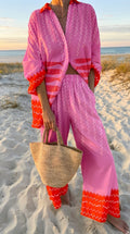 Conjunto de verano de lino y algodón en color lila de Alessia Madrid, con blusa y pantalones ligeros para mujer.