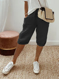 Pantalones cortos Alessia Madrid Jaira con bolsillos, tela cómoda y estilo casual, en color neutro, vista frontal en fondo blanco.