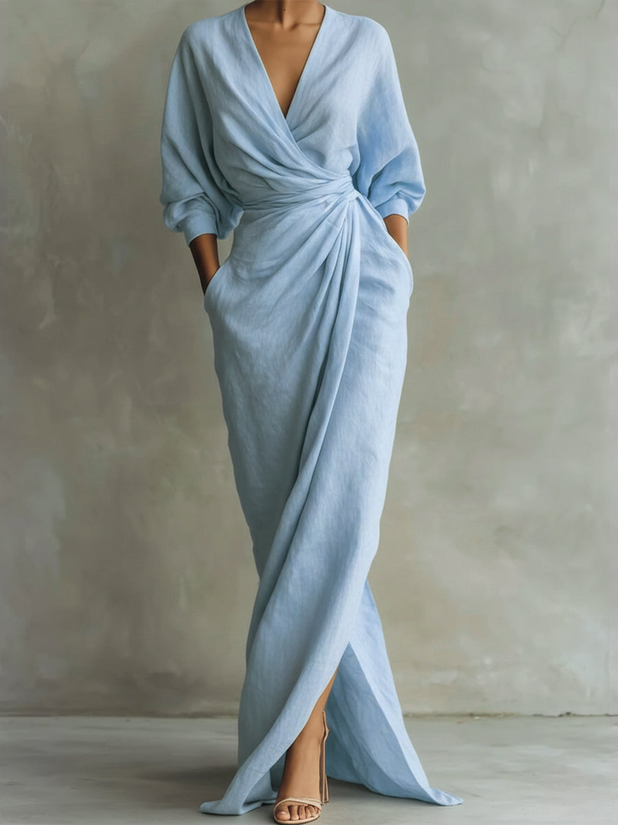 Vestido elegante Paulina de Alessia Madrid con diseño sofisticado y detalles en tonos neutros, mostrado en la imagen.